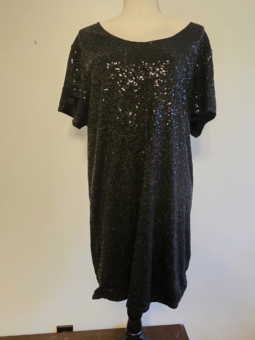 Victoria's Secret Black Sequined T-shirt Dress Size L